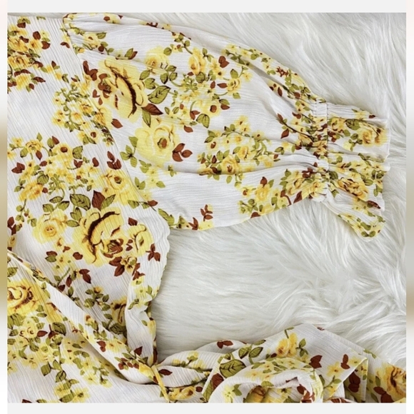 Faithfull The Brand Wrap Top - Picture 5 of 7